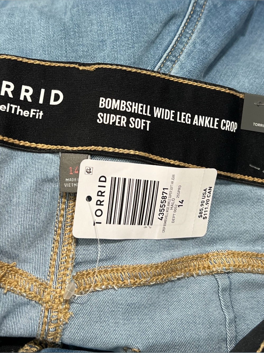 Torrid - Picture 5 of 7